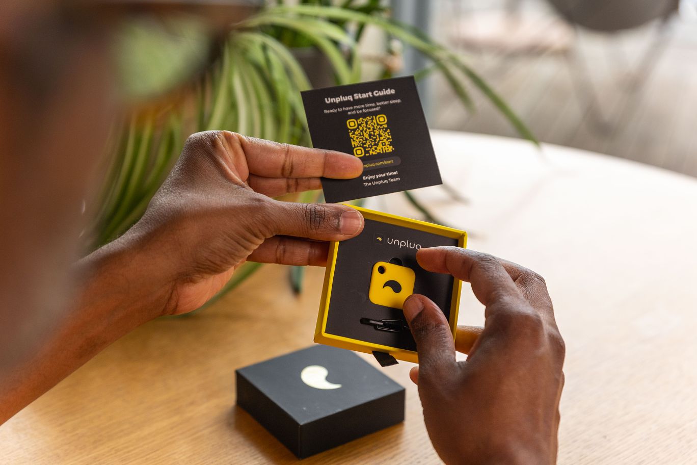 Unpluq packaging unboxing